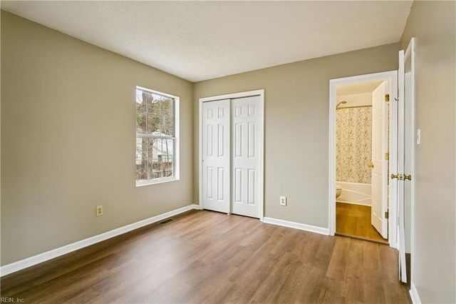 269 Summerlake LN, Newport News, VA 23602