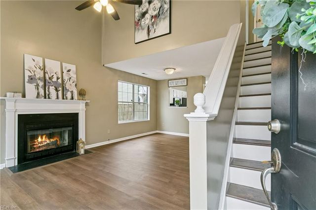 269 Summerlake LN, Newport News, VA 23602