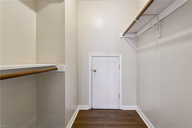 269 Summerlake LN, Newport News, VA 23602