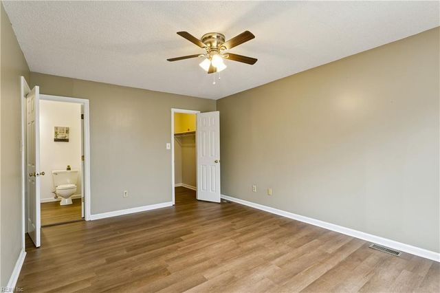 269 Summerlake LN, Newport News, VA 23602