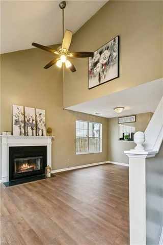 269 Summerlake LN, Newport News, VA 23602