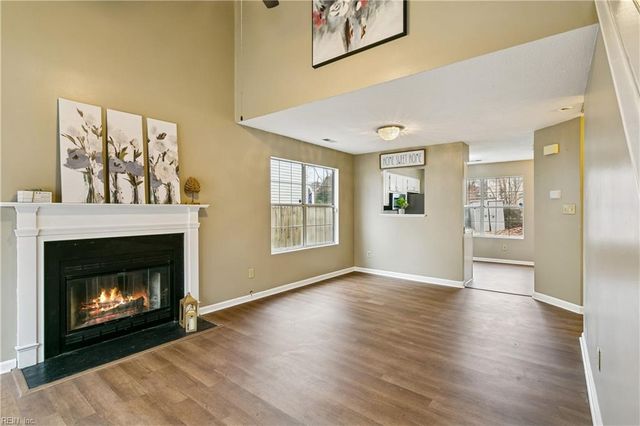 269 Summerlake LN, Newport News, VA 23602