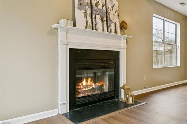 269 Summerlake LN, Newport News, VA 23602