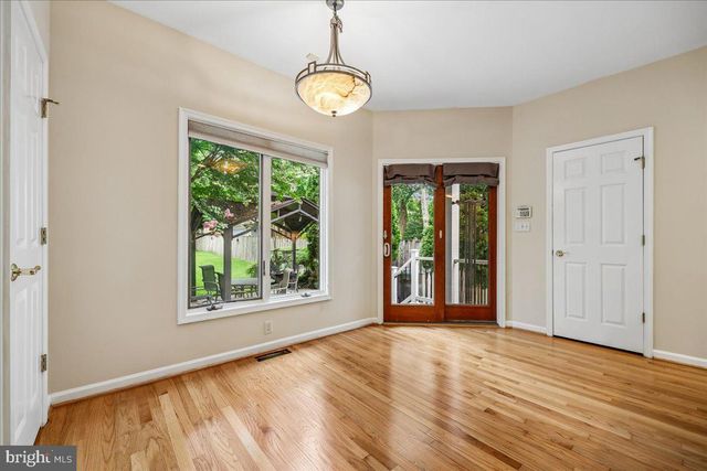 904 LINCOLN AVE, Falls Church, VA 22046