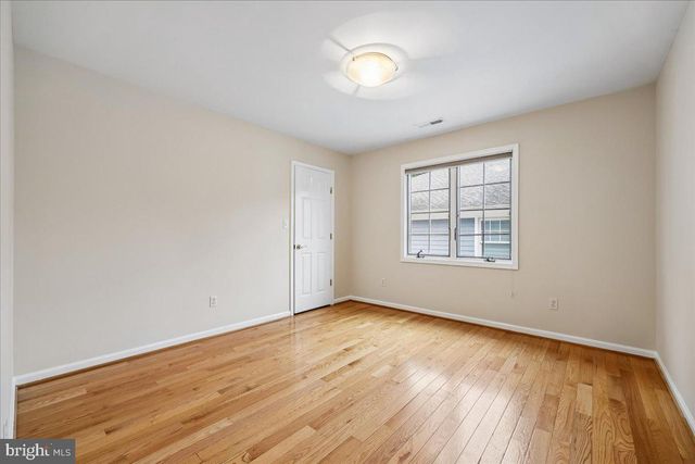 904 LINCOLN AVE, Falls Church, VA 22046