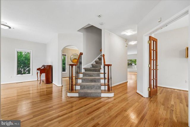 904 LINCOLN AVE, Falls Church, VA 22046