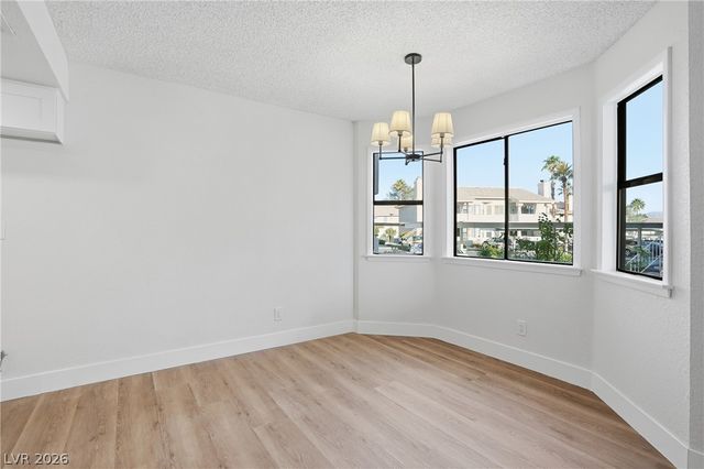 1008 Falconhead Lane 102, Las Vegas, NV 89128