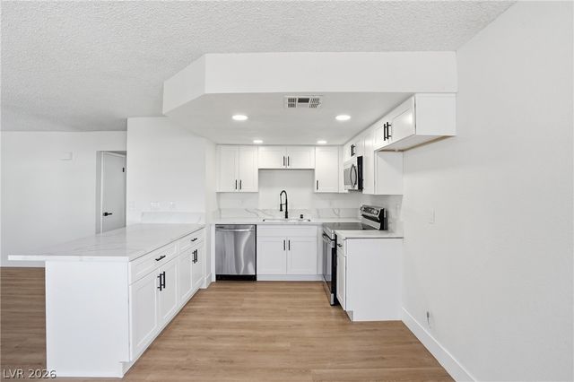 1008 Falconhead Lane 102, Las Vegas, NV 89128