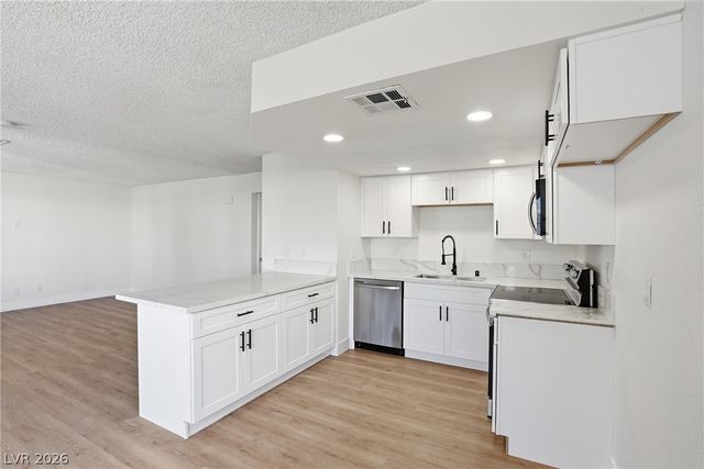 1008 Falconhead Lane 102, Las Vegas, NV 89128