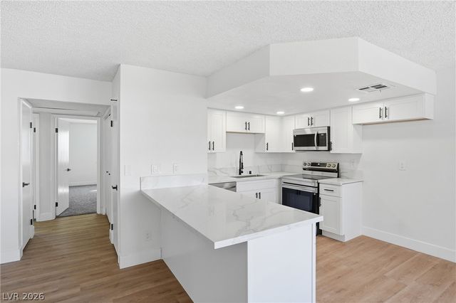 1008 Falconhead Lane 102, Las Vegas, NV 89128