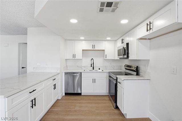 1008 Falconhead Lane 102, Las Vegas, NV 89128