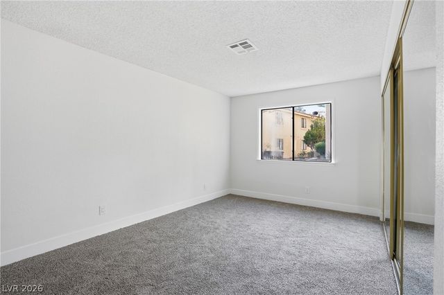 1008 Falconhead Lane 102, Las Vegas, NV 89128