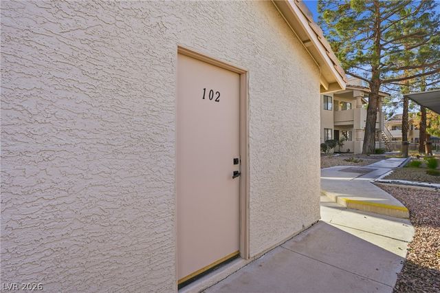 1008 Falconhead Lane 102, Las Vegas, NV 89128