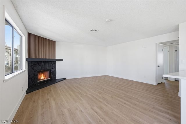 1008 Falconhead Lane 102, Las Vegas, NV 89128