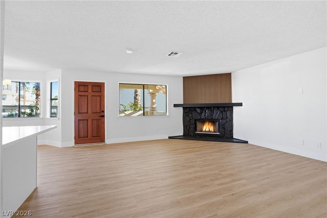 1008 Falconhead Lane 102, Las Vegas, NV 89128