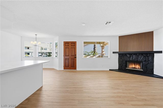 1008 Falconhead Lane 102, Las Vegas, NV 89128