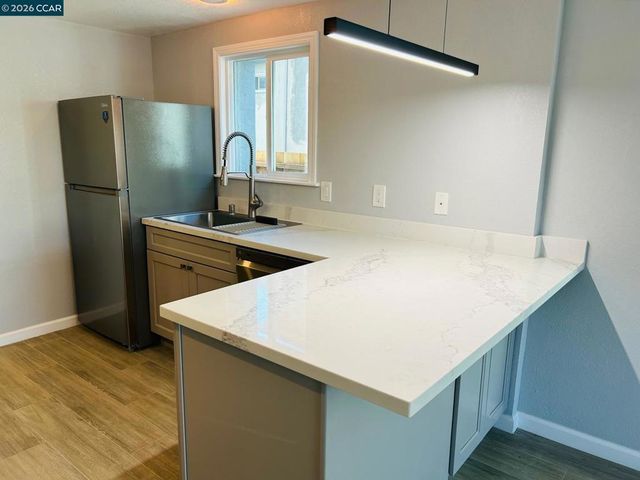 532 5th St, Richmond, CA 94801