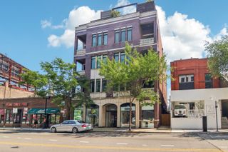 3161 N Halsted Street 202, Chicago, IL 60657