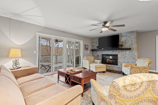 25 Palomino Court, Lampe, MO 65681