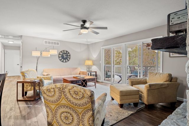 25 Palomino Court, Lampe, MO 65681