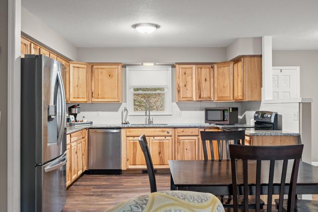 25 Palomino Court, Lampe, MO 65681