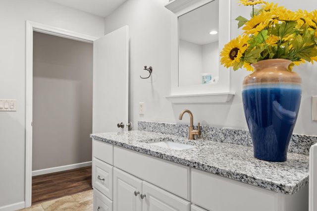 25 Palomino Court, Lampe, MO 65681