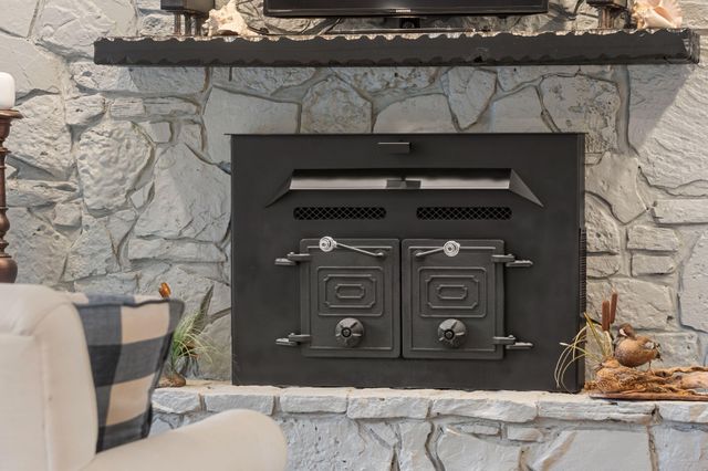 25 Palomino Court, Lampe, MO 65681