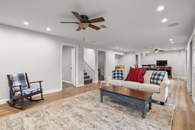 25 Palomino Court, Lampe, MO 65681