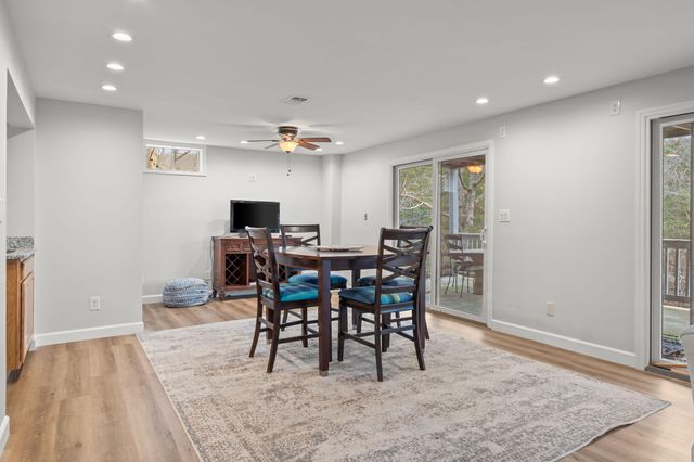 25 Palomino Court, Lampe, MO 65681