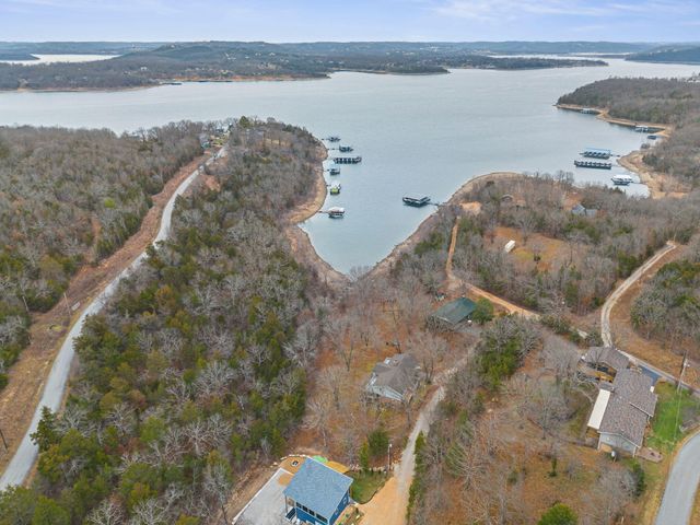 25 Palomino Court, Lampe, MO 65681