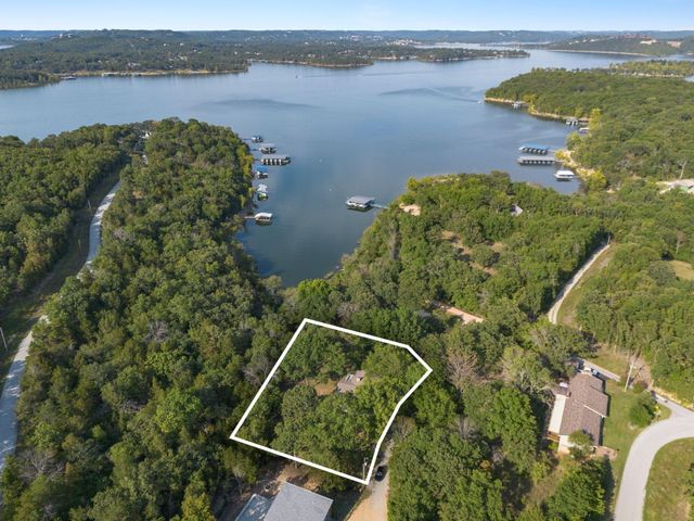 25 Palomino Court, Lampe, MO 65681