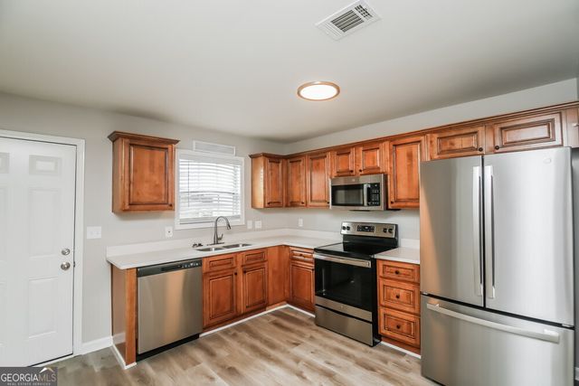 409 W I Parkway, Dallas, GA 30132