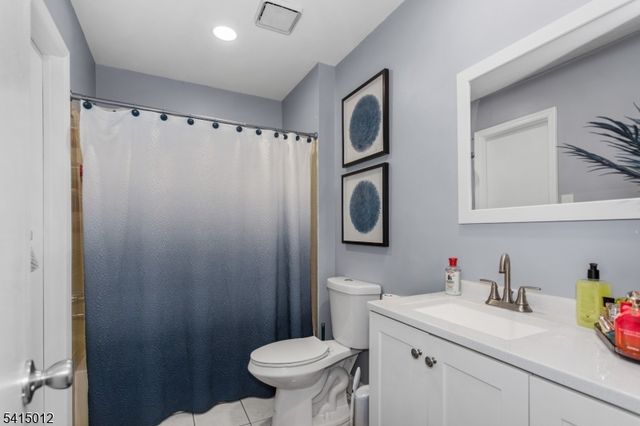 40 Bennington Sq, Washington Twp., NJ 07840