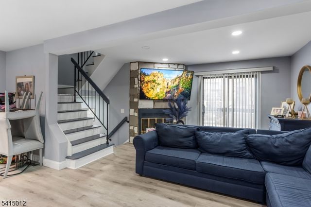 40 Bennington Sq, Washington Twp., NJ 07840