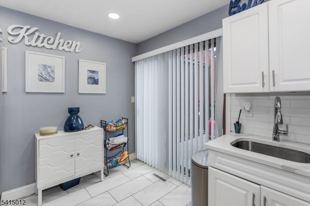 40 Bennington Sq, Washington Twp., NJ 07840