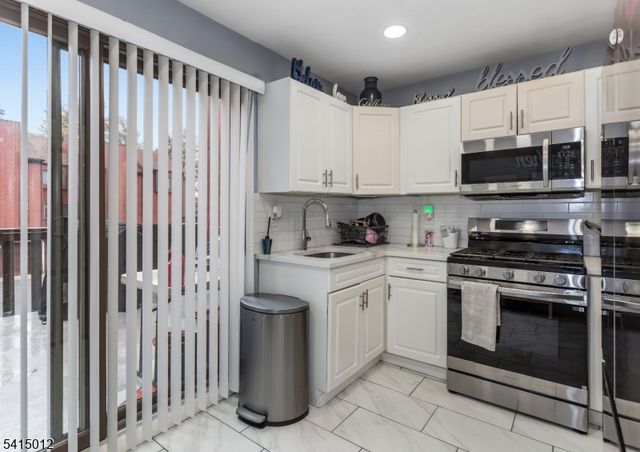 40 Bennington Sq, Washington Twp., NJ 07840