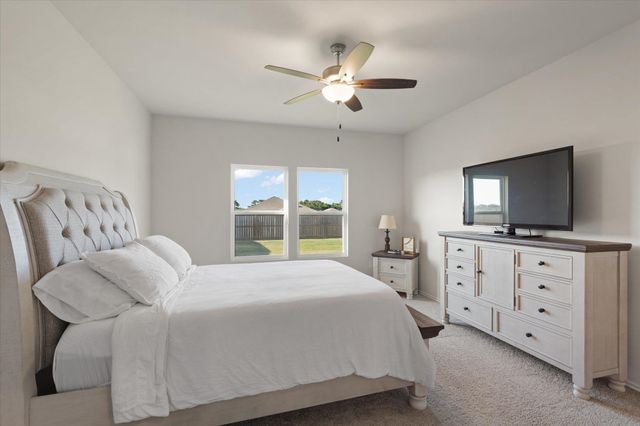 1120 Mission Creek Drive, Longview, TX 75601