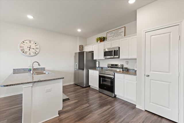 1120 Mission Creek Drive, Longview, TX 75601