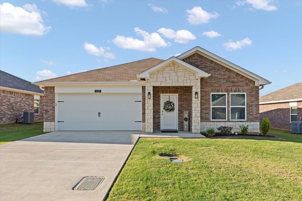 1120 Mission Creek Drive, Longview, TX 75601