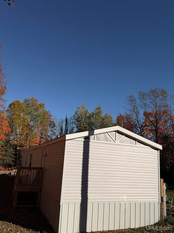 E3807 Louds Spur Road, Chatham, MI 49816