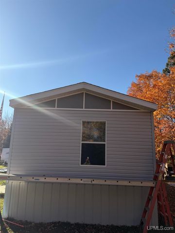 E3807 Louds Spur Road, Chatham, MI 49816