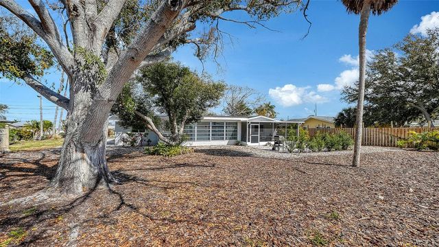 447 N SHORE DRIVE, Osprey, FL 34229