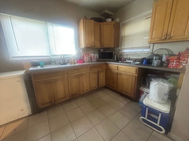 7015 S Wood Street, Chicago, IL 60636