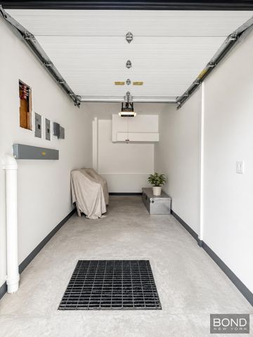 926 E 99th Street, New York City, NY 11236