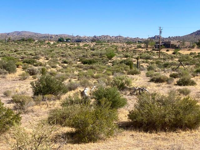 108 Riverside Drive, Pioneertown, CA 92268