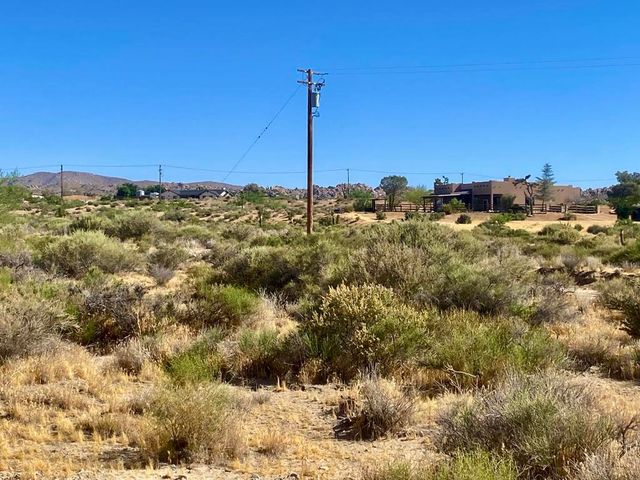 108 Riverside Drive, Pioneertown, CA 92268