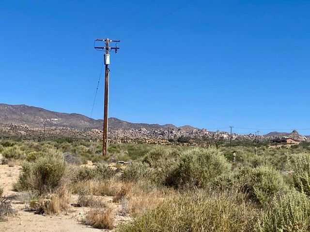 108 Riverside Drive, Pioneertown, CA 92268