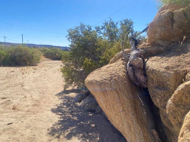 108 Riverside Drive, Pioneertown, CA 92268