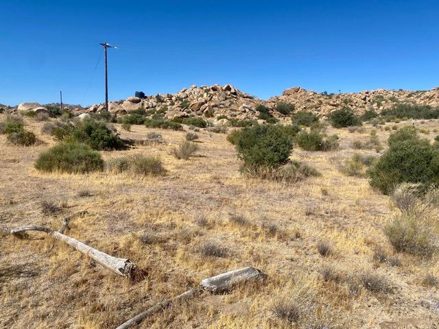 108 Riverside Drive, Pioneertown, CA 92268