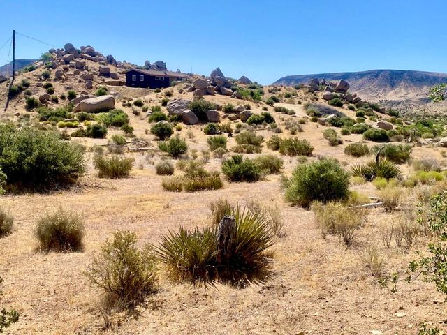 108 Riverside Drive, Pioneertown, CA 92268